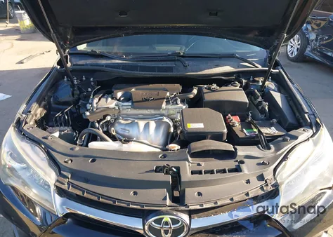 2016 Toyota Camry Le/Xle/Se/Xse z USA, uszkodzony, nr VIN 4T1BF1FK8GU145257